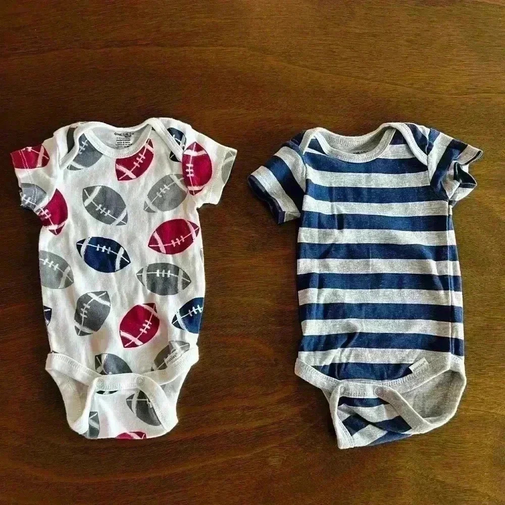 Lot Of 2.‎ Baby Boy Bodysuit Brand. 0-3 Months Football And Stripes